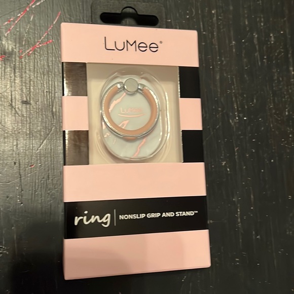 Nonslip Grip And Stand for your phone. - Picture 1 of 2